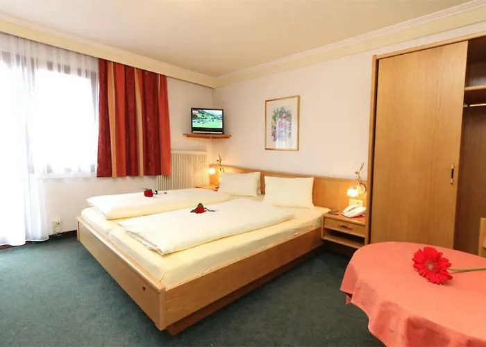 米特勒酒店 酒店 萨尔巴赫